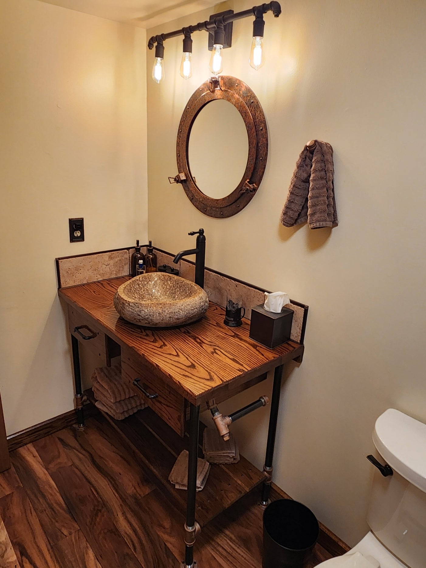 Jules Verne Bathroom Vanity